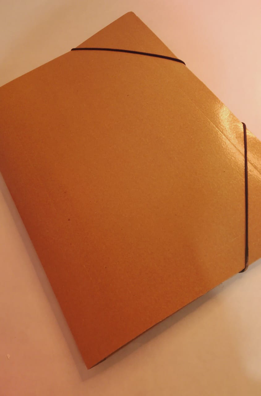 Carpeta con Elástico MARRON OFICIO